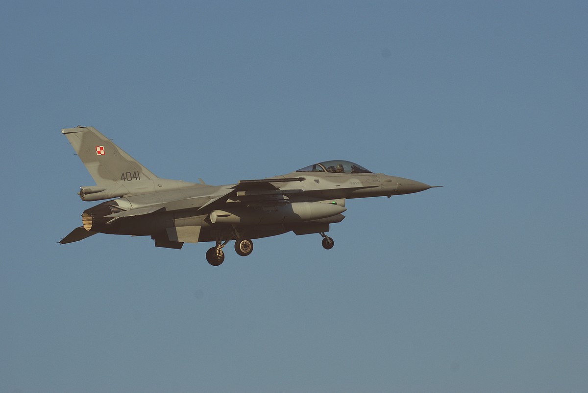 25-1658.JPG