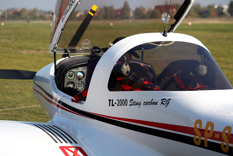 TL-2000 Sting Carbon